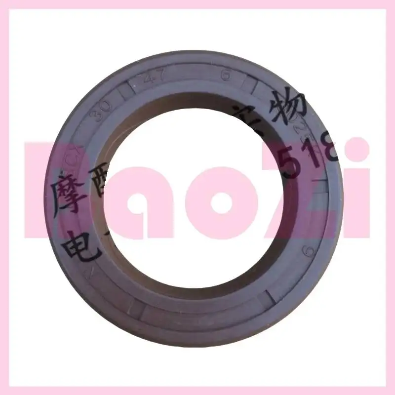 Rear Axle Oil Seal 30x47x6 for Piaggio Byq100t-e 100t-3 100t-6
Rear Axle Oil Seal 30x47x6 for Piaggio Byq100t-e 100t-3 100t-6