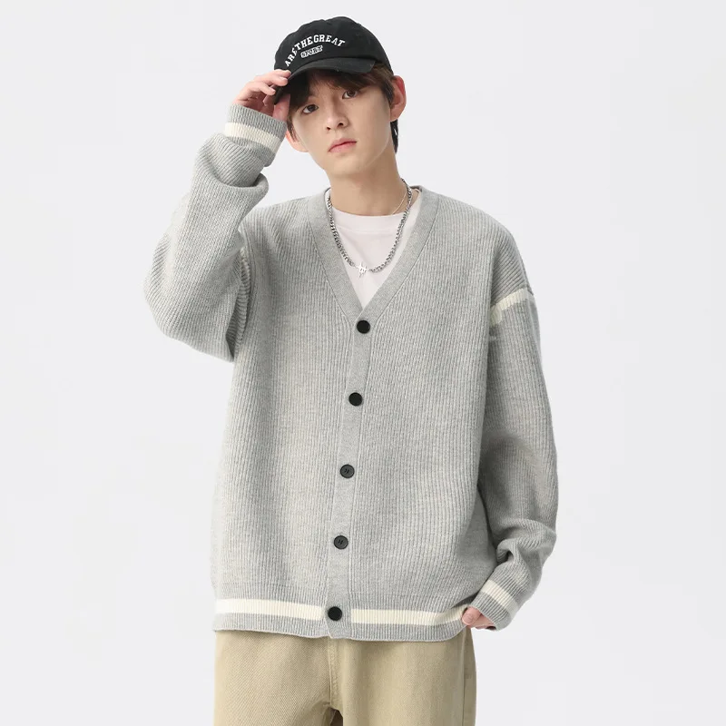 Autumn Winter Korean Cardigan Sweater Men's Versatile Loose Casual Knit Sweater Striped Solid Color Splicing Warmer
Autumn Winter Korean Cardigan Sweater Men's Versatile Loose Casual Knit Sweater Striped Solid Color Splicing Warmer