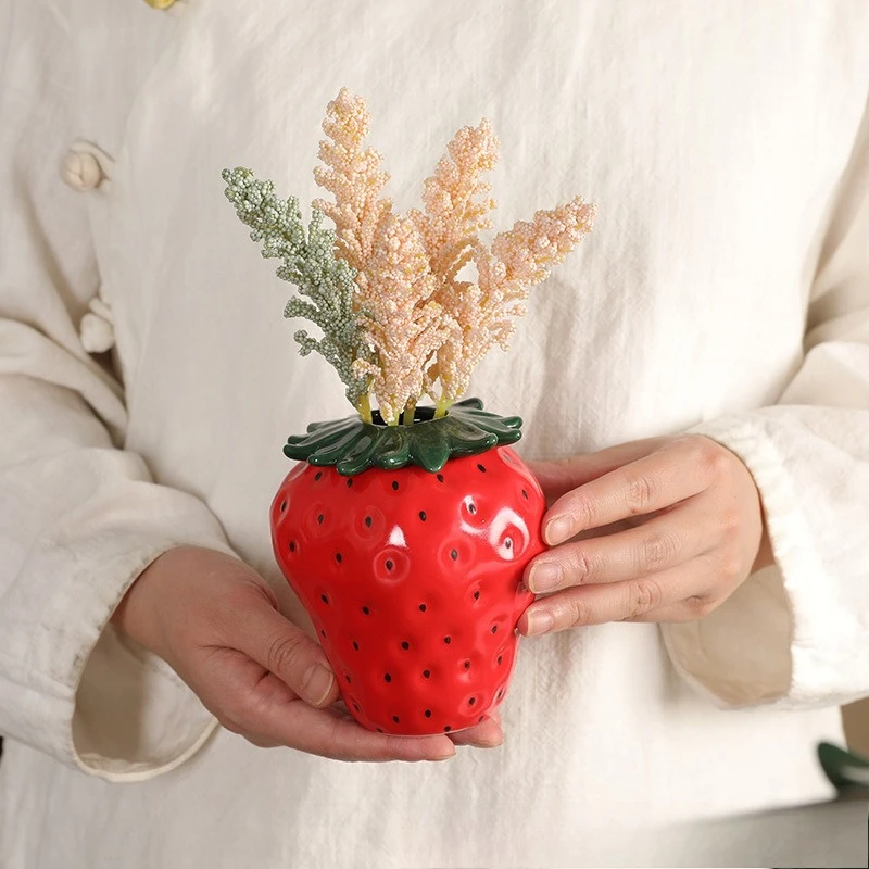Creative Strawberry Ceramic Ashtray Realistic Strawberry Ceramic Ashtray Decorative Item Living Room Decor Cigarette Accessories
Creative Strawberry Ceramic Ashtray Realistic Strawberry Ceramic Ashtray Decorative Item Living Room Decor Cigarette Accessories
