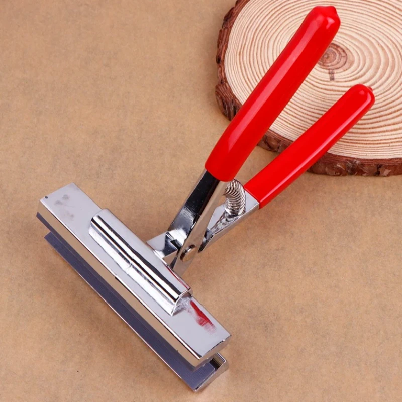 for Stretcher Bars Artist Framing Tool 12CM Width Red Shank Oil Painting Tool Art Alloy Canvas Stretching Pliers Spring Handle
for Stretcher Bars Artist Framing Tool 12CM Width Red Shank Oil Painting Tool Art Alloy Canvas Stretching Pliers Spring Handle
