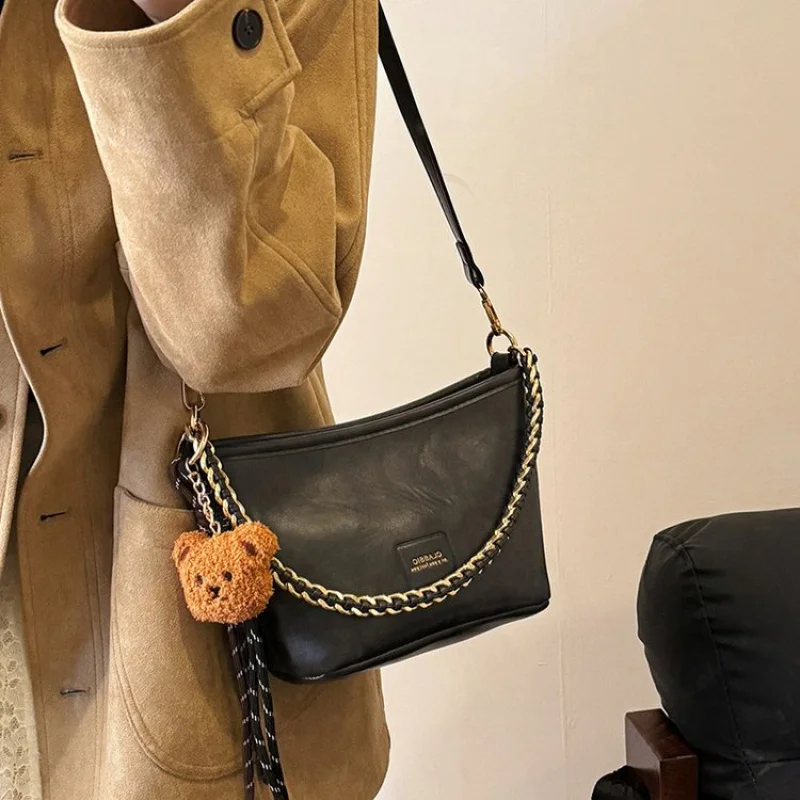 Famous Designer Leather Women's Crossbody Bag Luxury Brand Popular Classic Elegant Vintage Daily Commuter Bag
Famous Designer Leather Women's Crossbody Bag Luxury Brand Popular Classic Elegant Vintage Daily Commuter Bag