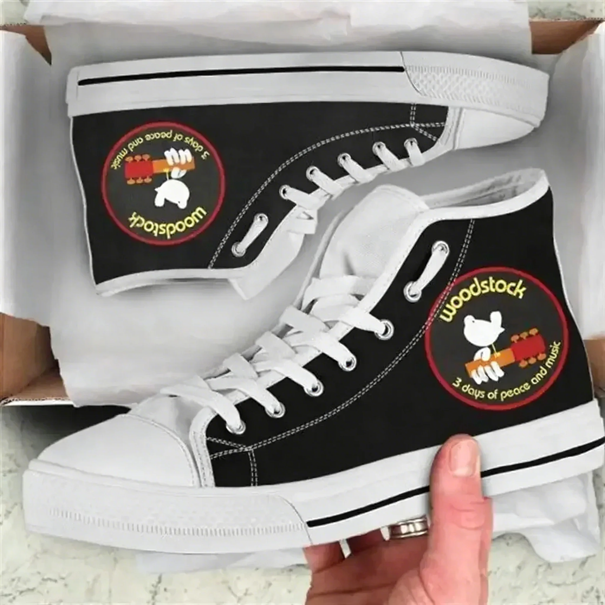 Hot Cool Fashion Pop Funny New Summer High Quality Sneakers Summer Casual Shoes Men Women Woodstock High Top Classic Board Shoes
Hot Cool Fashion Pop Funny New Summer High Quality Sneakers Summer Casual Shoes Men Women Woodstock High Top Classic Board Shoes