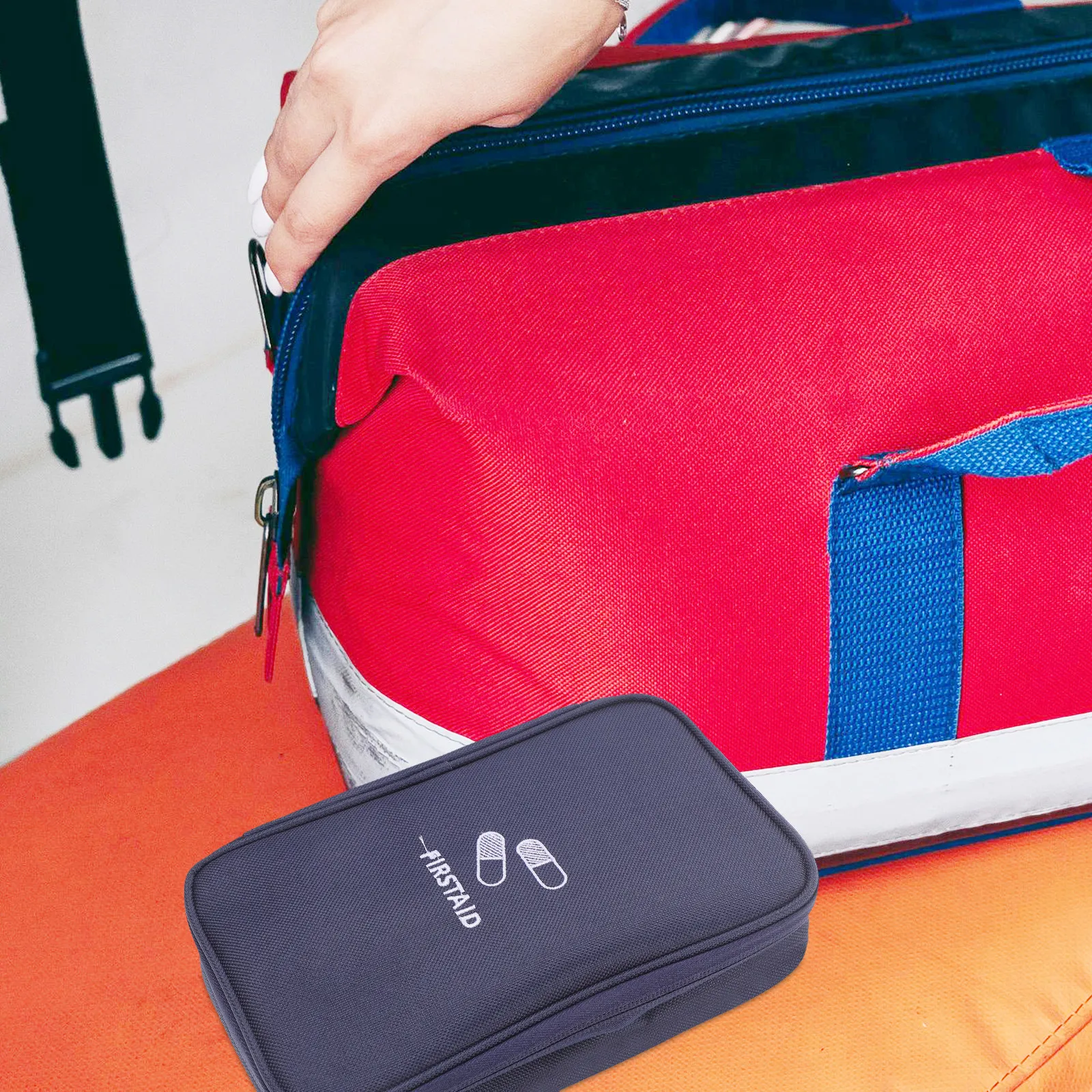 Large Portable Medicine Pouch First Aid Bag Empty Travel Medicine Bag for Hiking Camping Outdoor Activities Emergency
Large Portable Medicine Pouch First Aid Bag Empty Travel Medicine Bag for Hiking Camping Outdoor Activities Emergency
