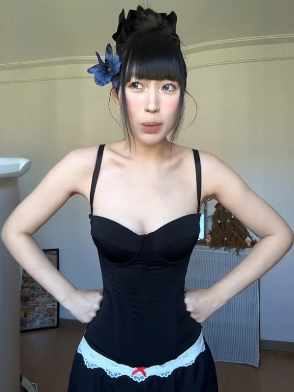 Black Sexy Fishbone Waist-Cinching Strap Vest Women Early Spring New Hot Girl Style Slimming Slim Strapless Crop Top
Black Sexy Fishbone Waist-Cinching Strap Vest Women Early Spring New Hot Girl Style Slimming Slim Strapless Crop Top