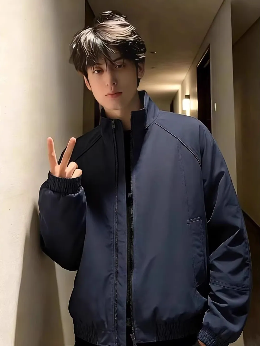 Мужская куртка-бомбер с деконструктированным воротником-стойкой, новая весенняя модель, свободный крой, в стиле Cleanfit, для бейсбола, в американском стиле...
Мужская куртка-бомбер с деконструктированным воротником-стойкой, новая весенняя модель, свободный крой, в стиле Cleanfit, для бейсбола, в американском стиле...