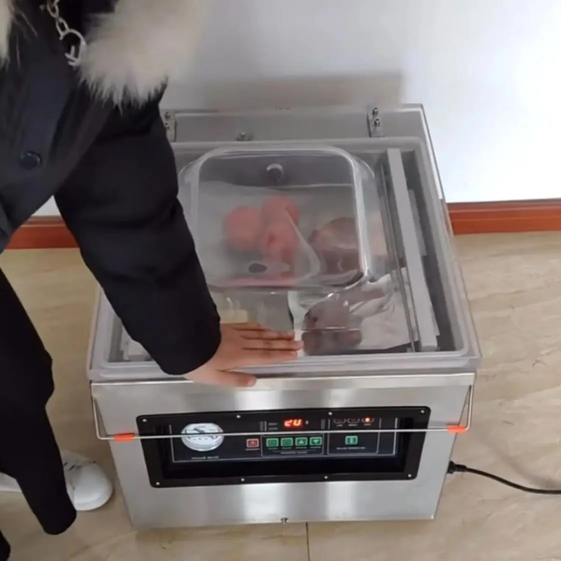 Commercial Vacuum Sealing Machine Food Sealing Machine Industrial Pump Fully Automatic Vacuum Bag Packaging Machine
Commercial Vacuum Sealing Machine Food Sealing Machine Industrial Pump Fully Automatic Vacuum Bag Packaging Machine