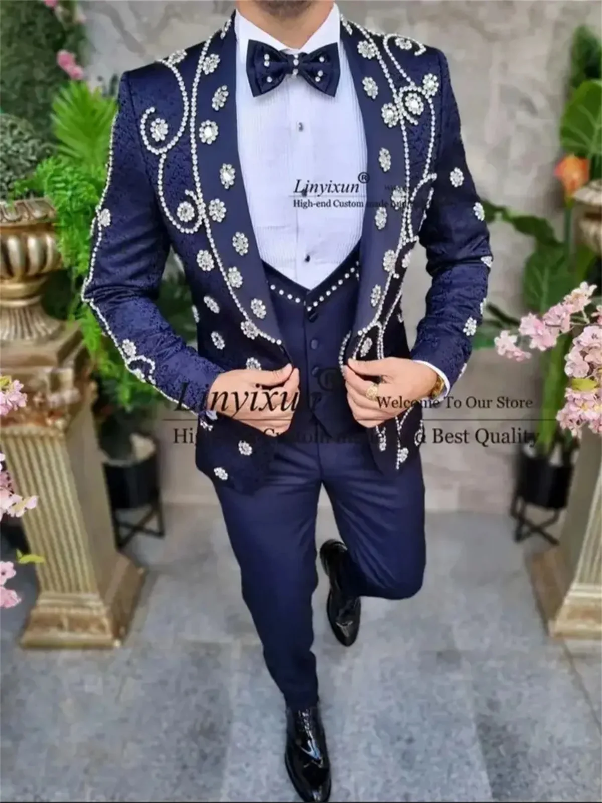 Customized Jacquard Prom Men Blazer Luxury Beaded Men Suits Wedding 2 Pieces Sets Groom Tuxedo Slim trajes elegante para hombres
Customized Jacquard Prom Men Blazer Luxury Beaded Men Suits Wedding 2 Pieces Sets Groom Tuxedo Slim trajes elegante para hombres