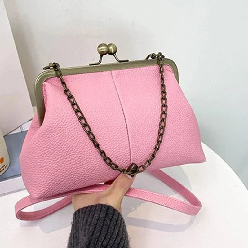 Vintage Soft Skin Shell Bag New Lychee Pattern Handbag Simple And Versatile Shoulder Bag Clip Chain Crossbody Women's Bag
Vintage Soft Skin Shell Bag New Lychee Pattern Handbag Simple And Versatile Shoulder Bag Clip Chain Crossbody Women's Bag