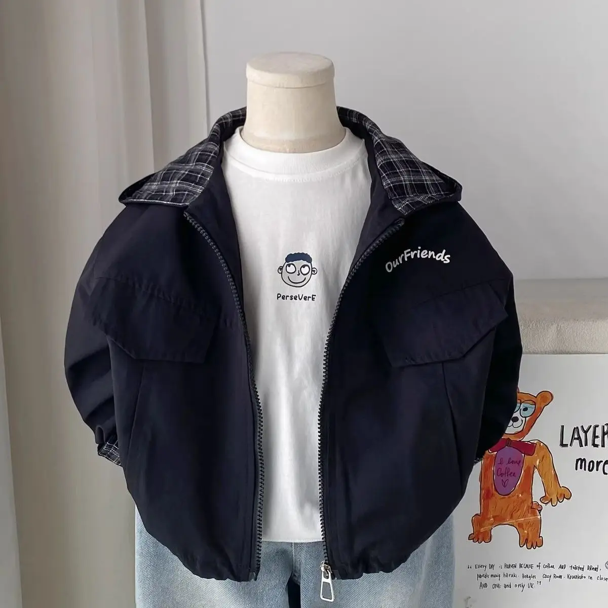Spring and Autumn Children's Coat New Boys' Baby Children's Hooded Windbreaker Korean Edition Western Style Casual Jacket
Spring and Autumn Children's Coat New Boys' Baby Children's Hooded Windbreaker Korean Edition Western Style Casual Jacket