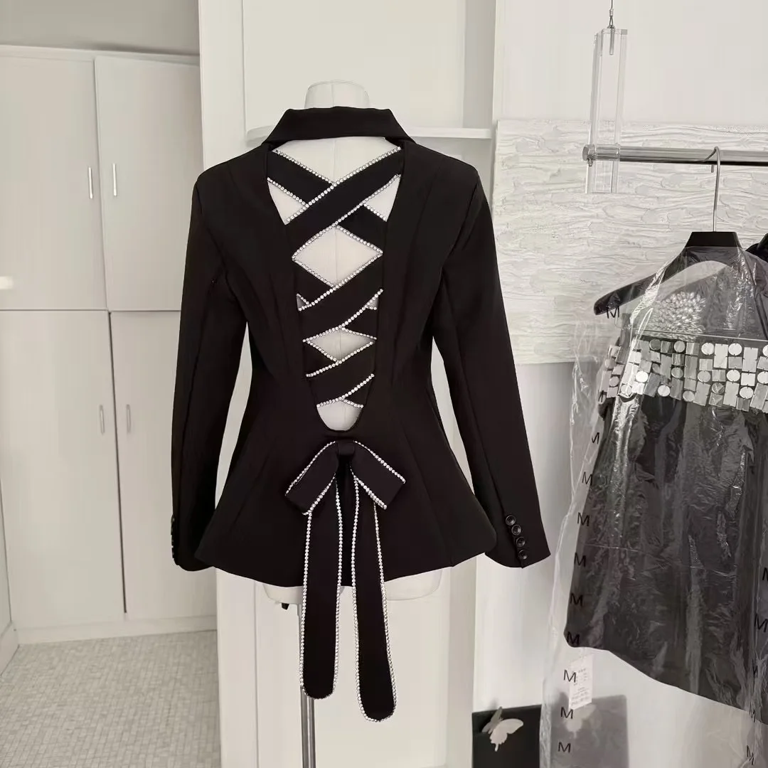 Black Bow Hollow Out Rhinestones Blazer Women New Lapel Long Sleeve Loose Fit Jacket Fashion Spring Autumn Coat 2025 Female C275
Black Bow Hollow Out Rhinestones Blazer Women New Lapel Long Sleeve Loose Fit Jacket Fashion Spring Autumn Coat 2025 Female C275