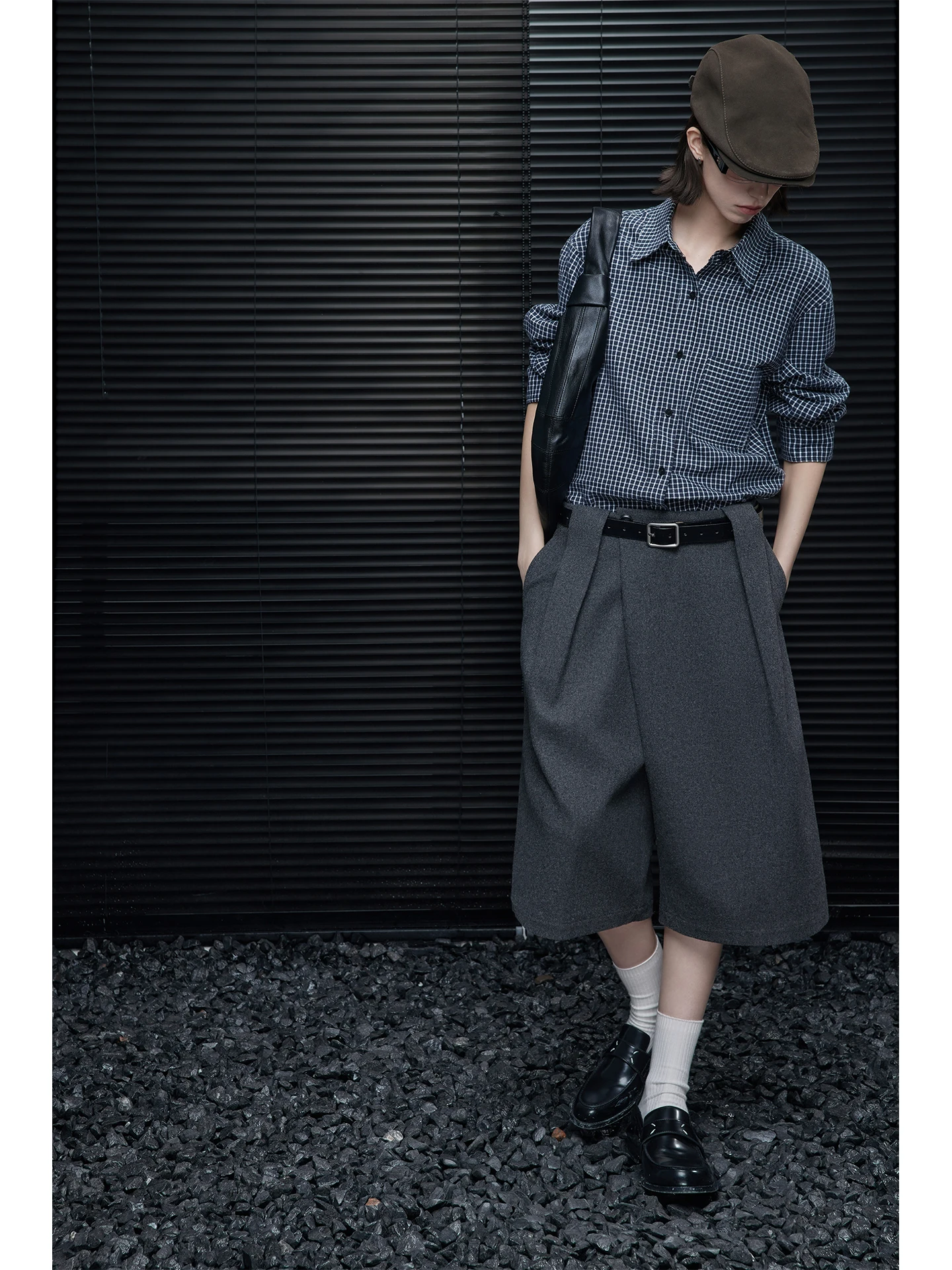 Шерстяные брюки-палаццо женские, свободного кроя, укороченные (7/8), осенне-зимние, новые, повседневные, удобные, модные
Шерстяные брюки-палаццо женские, свободного кроя, укороченные (7/8), осенне-зимние, новые, повседневные, удобные, модные