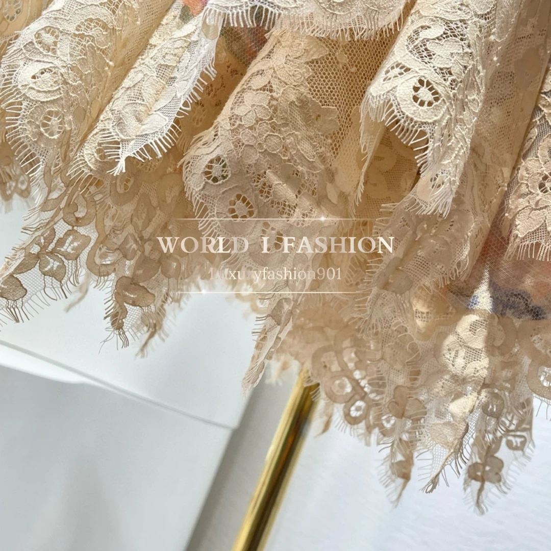 2025 New Photo Color Floral Print Lace Patchwork Irregular Hem Pleat Midi Skirt
2025 New Photo Color Floral Print Lace Patchwork Irregular Hem Pleat Midi Skirt