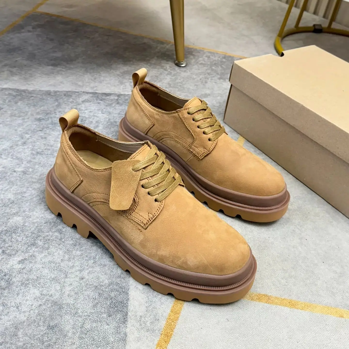 Новая кожаная водонепроницаемая и незамерзающая мужская повседневная обувь модная, универсальная и удобная в ношении.
Новая кожаная водонепроницаемая и незамерзающая мужская повседневная обувь модная, универсальная и удобная в ношении.