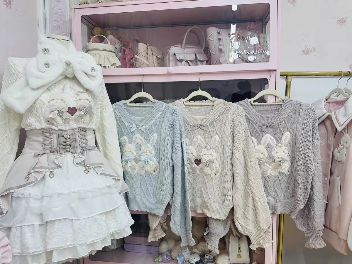 Japanese Style Women's Pullover Sweater Sweet and Cute Mass-produced Bow Girls Crew Neck Knit Sweaters Top Autumn Winter
Japanese Style Women's Pullover Sweater Sweet and Cute Mass-produced Bow Girls Crew Neck Knit Sweaters Top Autumn Winter