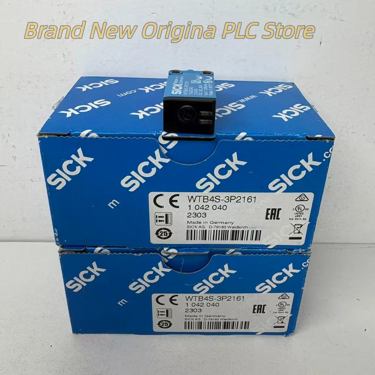 Фотоэлектрический датчик марки WTB4S-3P2161 1042040, новый
Фотоэлектрический датчик марки WTB4S-3P2161 1042040, новый