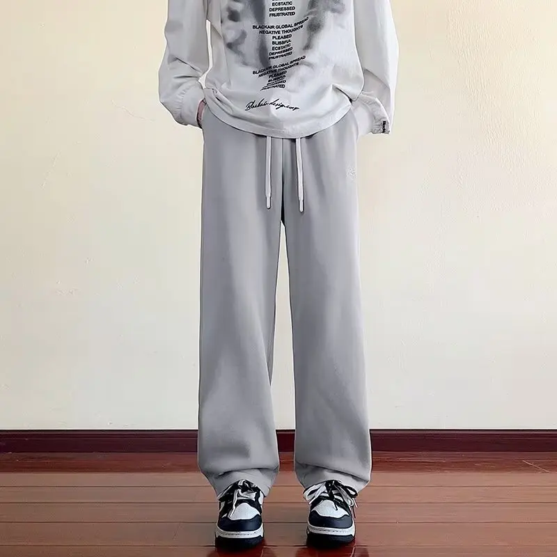 Мужские повседневные брюки больших размеров 300, свободные широкие брюки в американском стиле, весна-лето, Новое поступление, молодежный тренд энергии
Мужские повседневные брюки больших размеров 300, свободные широкие брюки в американском стиле, весна-лето, Новое поступление, молодежный тренд энергии