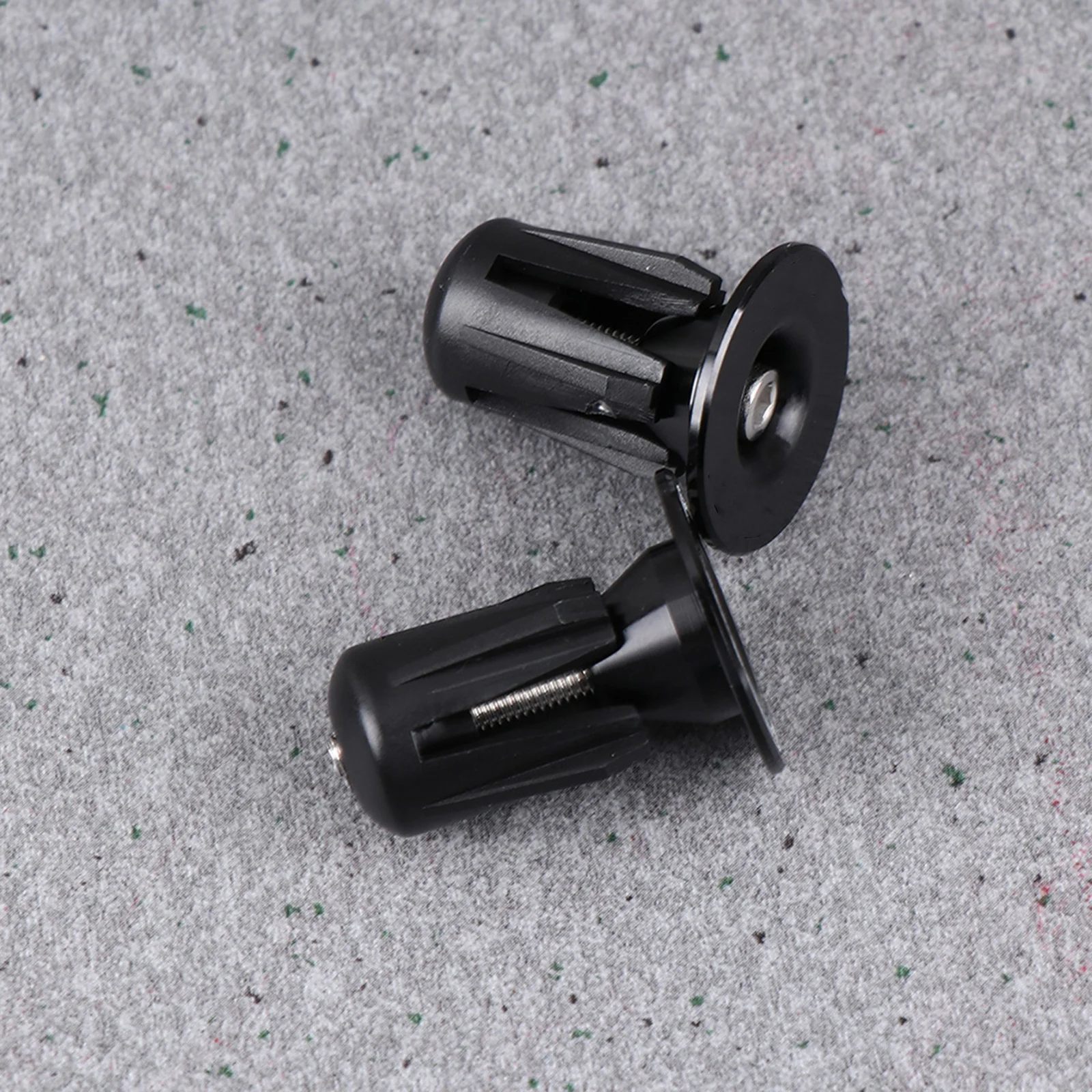 Bicycle Handle Plugs Aluminum Bar End Plugs For Road Mountain Bike Handlebar Protection Cycling Supplies Easy Install
Bicycle Handle Plugs Aluminum Bar End Plugs For Road Mountain Bike Handlebar Protection Cycling Supplies Easy Install