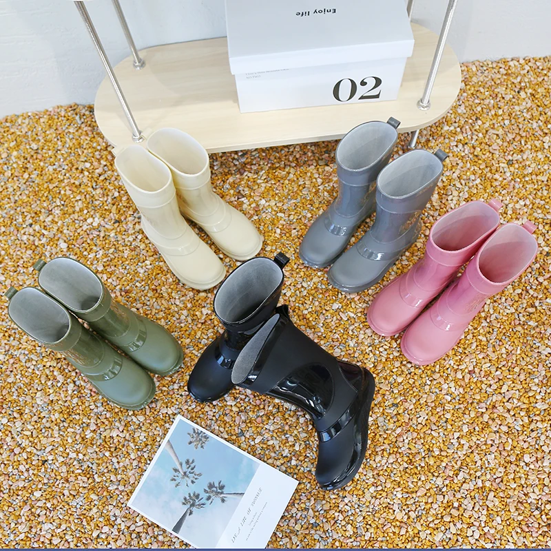 Women's Fashion Rain Shoes All-Season Outdoor Wear Rubber Warm Anti-Slip Wear-Resist Korean Style Adult Footwear
Women's Fashion Rain Shoes All-Season Outdoor Wear Rubber Warm Anti-Slip Wear-Resist Korean Style Adult Footwear