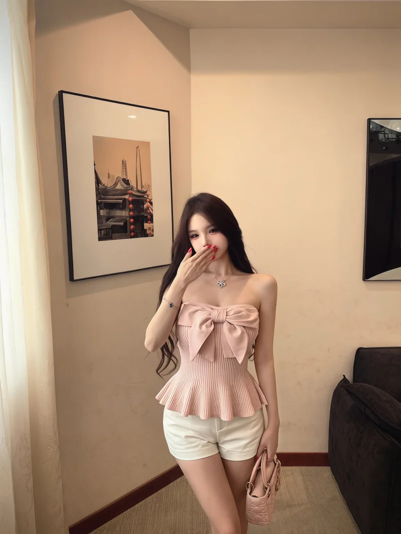 Kumikumi Pure Desire Pink Bow Tie Tube Top Women's Summer New Style Slimming Personality Short Length Knitted Vest
Kumikumi Pure Desire Pink Bow Tie Tube Top Women's Summer New Style Slimming Personality Short Length Knitted Vest