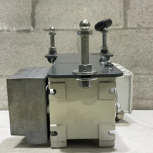 Новый оригинальный мотор-редуктор GKR042 M HAR 080C31 MDSMABS 08031 U3S для ПЛК
Новый оригинальный мотор-редуктор GKR042 M HAR 080C31 MDSMABS 08031 U3S для ПЛК