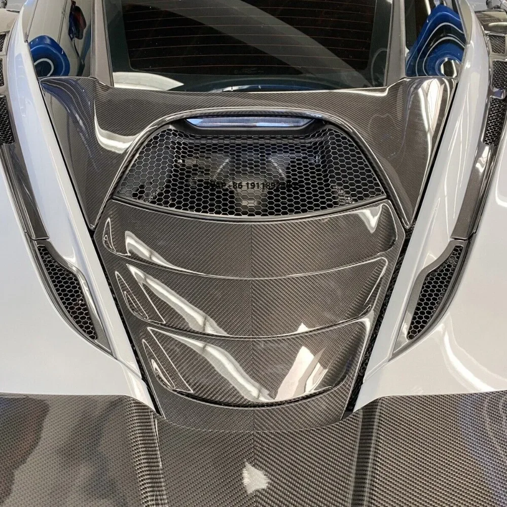 High Quality Dry Carbon Fiber Engine Cover for 720s Auto Parts Black Engine Cover Body Kit Hot Seller
High Quality Dry Carbon Fiber Engine Cover for 720s Auto Parts Black Engine Cover Body Kit Hot Seller
