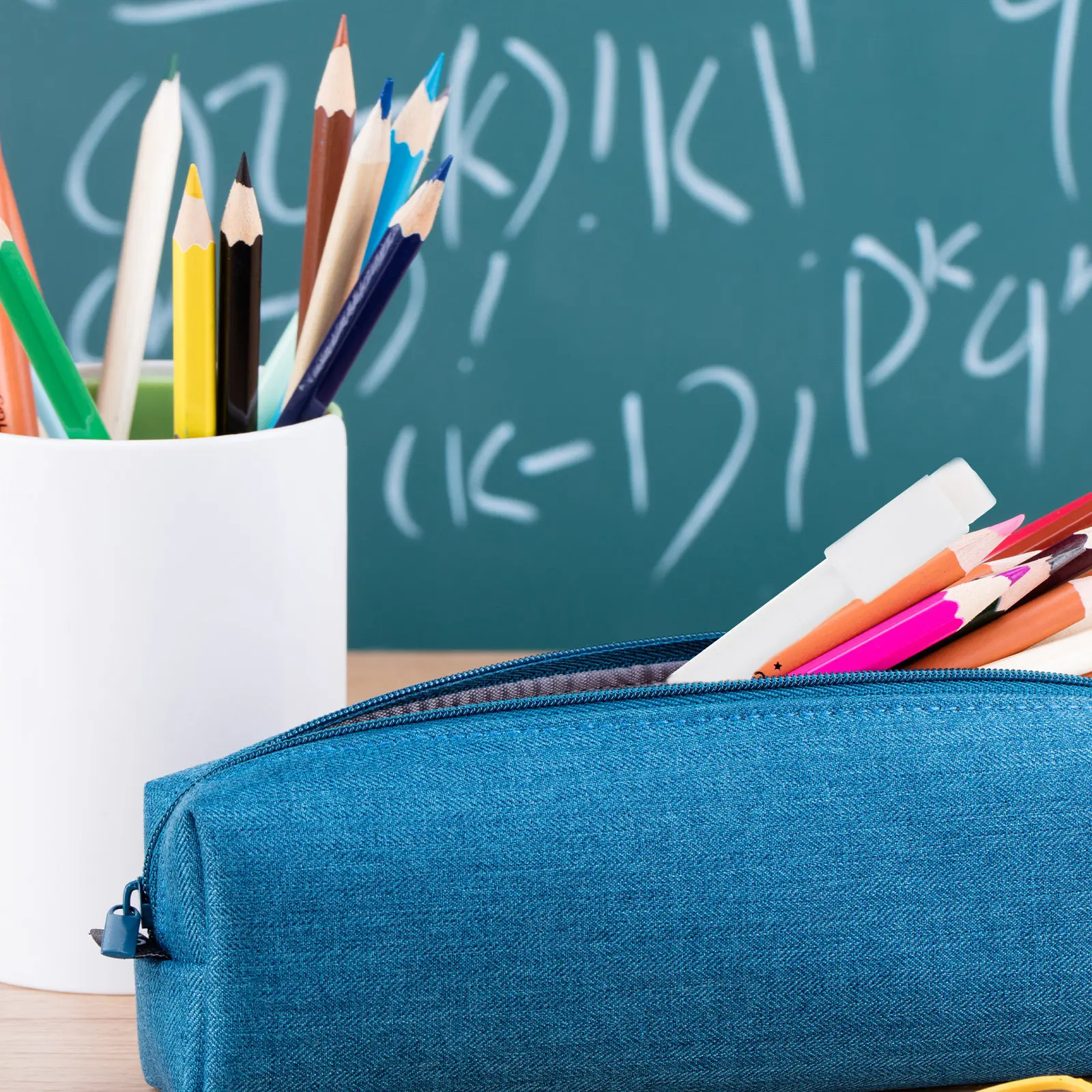 Набор из 15 белых маркеров-карандашей для доски, жидкие, стираемые, без пыли, легко удаляются влажной тканью, подходят для студентов
Набор из 15 белых маркеров-карандашей для доски, жидкие, стираемые, без пыли, легко удаляются влажной тканью, подходят для студентов