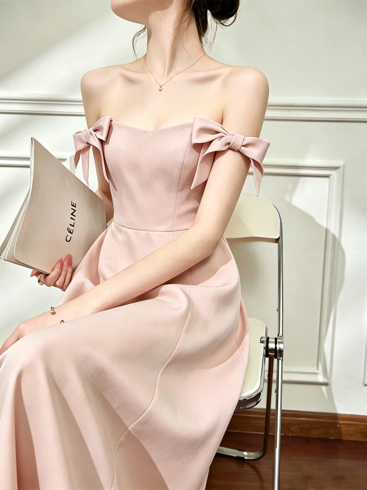 Lulu's Elegant One-Shoulder Knot Long Dress Sweet Style High Waist A-Line Summer Dress for Young Women
Lulu's Elegant One-Shoulder Knot Long Dress Sweet Style High Waist A-Line Summer Dress for Young Women