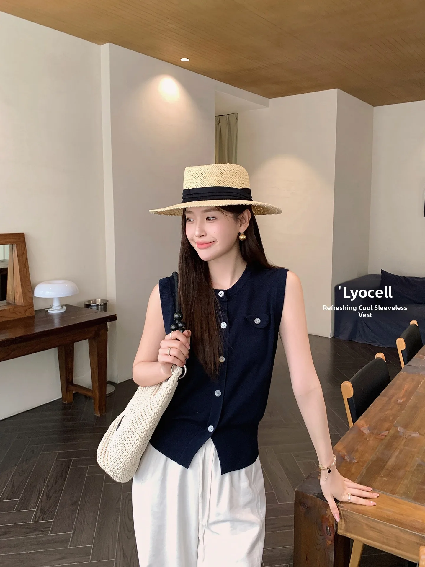 MsDaoge Silk V-Ne Knitted Vest Women's Summer Thin Top Svel Office Commute Casual Soft Regular Fit Pure Color
MsDaoge Silk V-Ne Knitted Vest Women's Summer Thin Top Svel Office Commute Casual Soft Regular Fit Pure Color