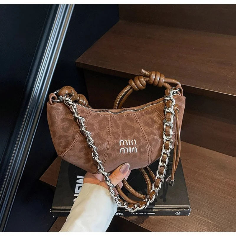 Stylish Fashionable Vintage Crossbody Handbag Women With Letter Logo Design Paris Inspired Luxury Statement
Stylish Fashionable Vintage Crossbody Handbag Women With Letter Logo Design Paris Inspired Luxury Statement
