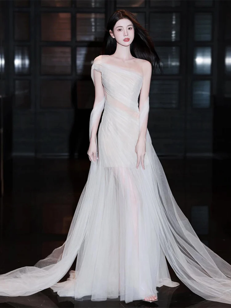 Свадебное платье Ele Forest System белое, на одно плечо, с молнией, из сетчатой ткани, со средней талией, модное, для новобрачной
Свадебное платье Ele Forest System белое, на одно плечо, с молнией, из сетчатой ткани, со средней талией, модное, для новобрачной