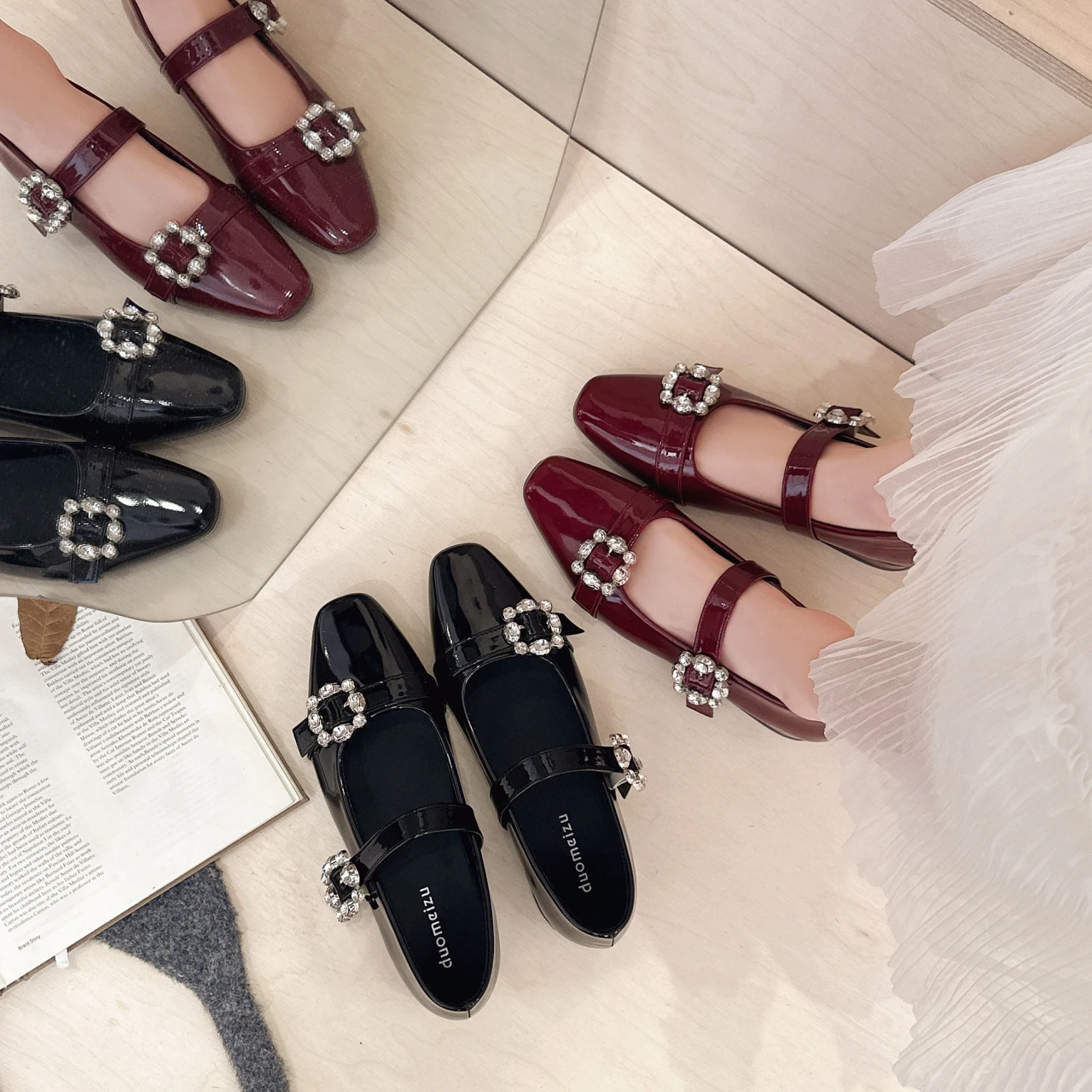 French Style Women's Red Mary Jane Flats, Square Toe Crystal Buckle Strap Shoes, Elegant Low Heel Footwear for Work & Daily
French Style Women's Red Mary Jane Flats, Square Toe Crystal Buckle Strap Shoes, Elegant Low Heel Footwear for Work & Daily