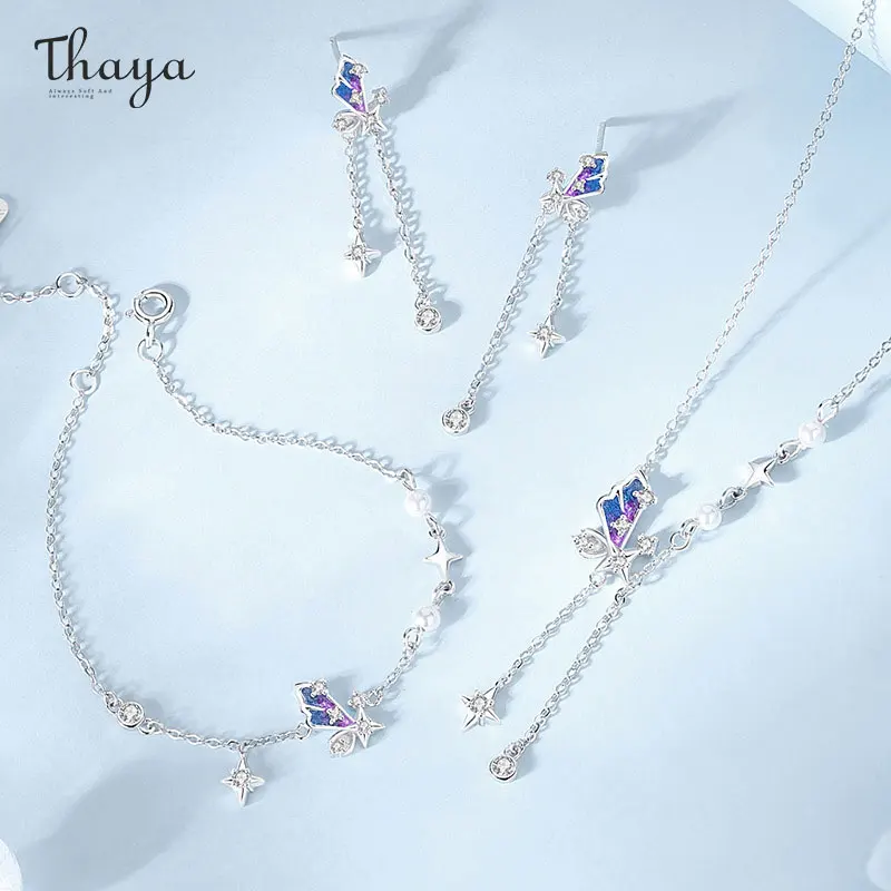 Thaya S925 стерлингового серебра женские комплекты ювелирных изделий обручальные женские серьги модный кулон ожерелье для женщин вечерние комплект ювелирных изделий
Thaya S925 стерлингового серебра женские комплекты ювелирных изделий обручальные женские серьги модный кулон ожерелье для женщин вечерние комплект ювелирных изделий