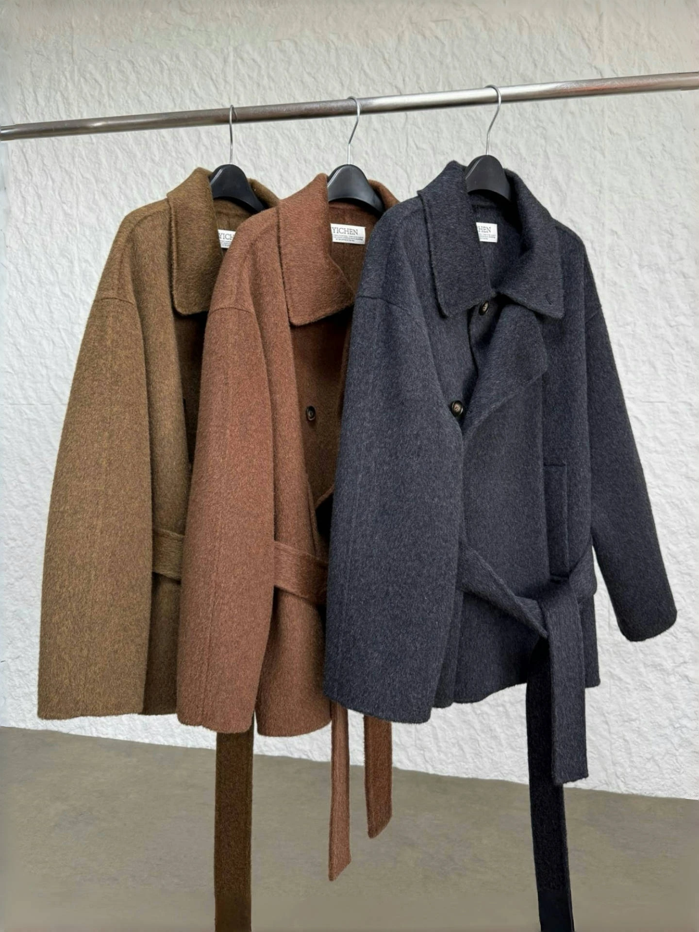 Handmade Double-Faced Woolen Coat Women's Loose Fit Stylish Korean Style Thickened Long Sleeve Stand Collar Belted Outerwear
Handmade Double-Faced Woolen Coat Women's Loose Fit Stylish Korean Style Thickened Long Sleeve Stand Collar Belted Outerwear