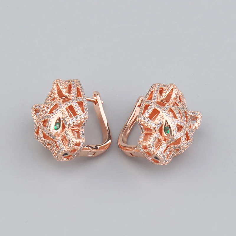 Bobokiki Jewelry Fashion Hollow Titanium Steel Micro-Inlaid AAA Zircon Leopard Head Earrings Silver Needle Luxury Accessories
Bobokiki Jewelry Fashion Hollow Titanium Steel Micro-Inlaid AAA Zircon Leopard Head Earrings Silver Needle Luxury Accessories