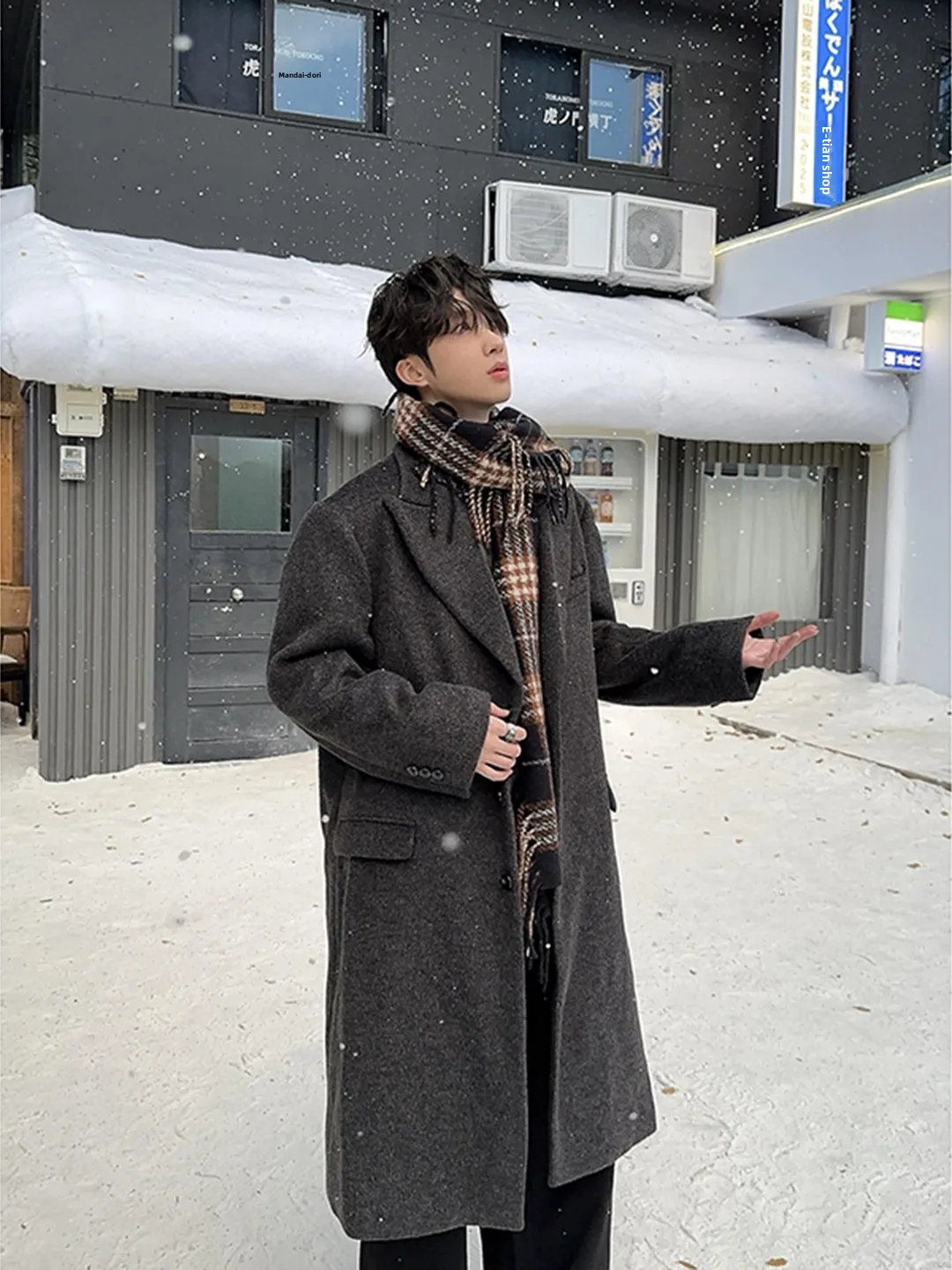 ay Woolen Coat Men's Autumn Winter Thiened Warm Knee-length Cotton-filled Suit Collar Korean Sle Medium-length Jaet
ay Woolen Coat Men's Autumn Winter Thiened Warm Knee-length Cotton-filled Suit Collar Korean Sle Medium-length Jaet