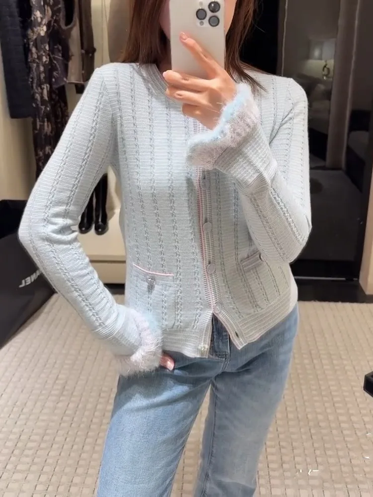 Высококачественный вязаный кардиган в европейском стиле, топ и докторский комплект с бахромой, антивозрастной модный костюм-футболка f...
Высококачественный вязаный кардиган в европейском стиле, топ и докторский комплект с бахромой, антивозрастной модный костюм-футболка f...