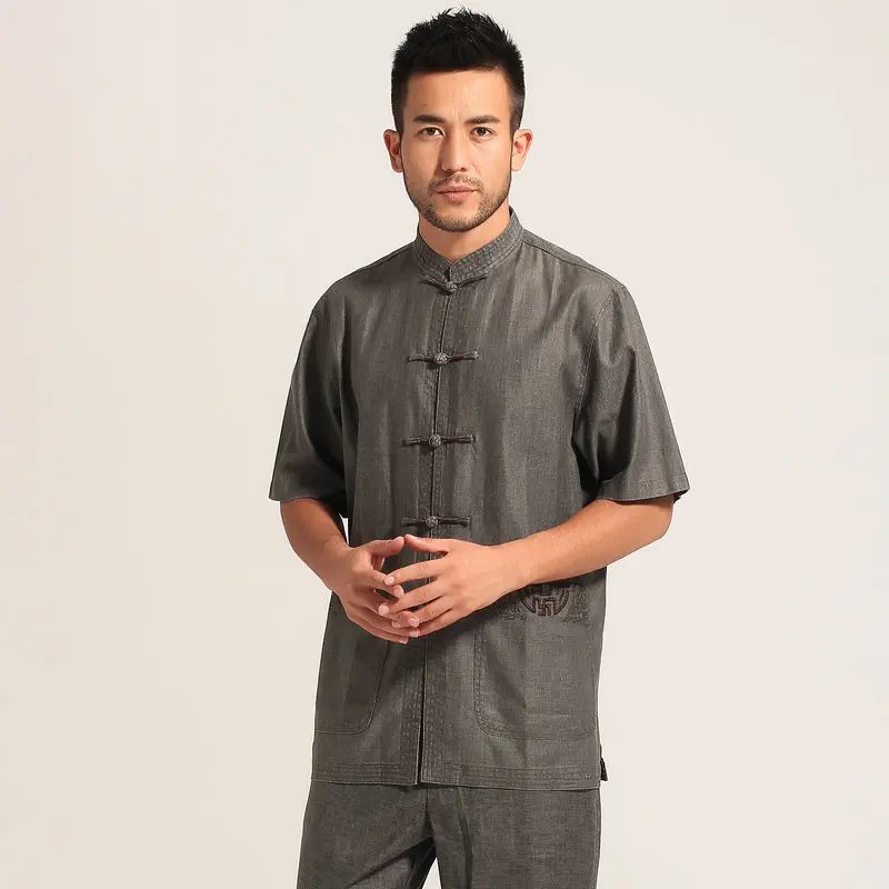 Men's Tangzhuang Tops Summer Old Money Auspicious Embroidery Pockets & Mandarin Collar Design Shirts Vintage Linen Tunic Orienal
Men's Tangzhuang Tops Summer Old Money Auspicious Embroidery Pockets & Mandarin Collar Design Shirts Vintage Linen Tunic Orienal