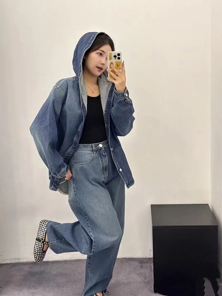 Early spring 2025 new retro wash to do old hooded design shirt irregular denim jacket women
Early spring 2025 new retro wash to do old hooded design shirt irregular denim jacket women
