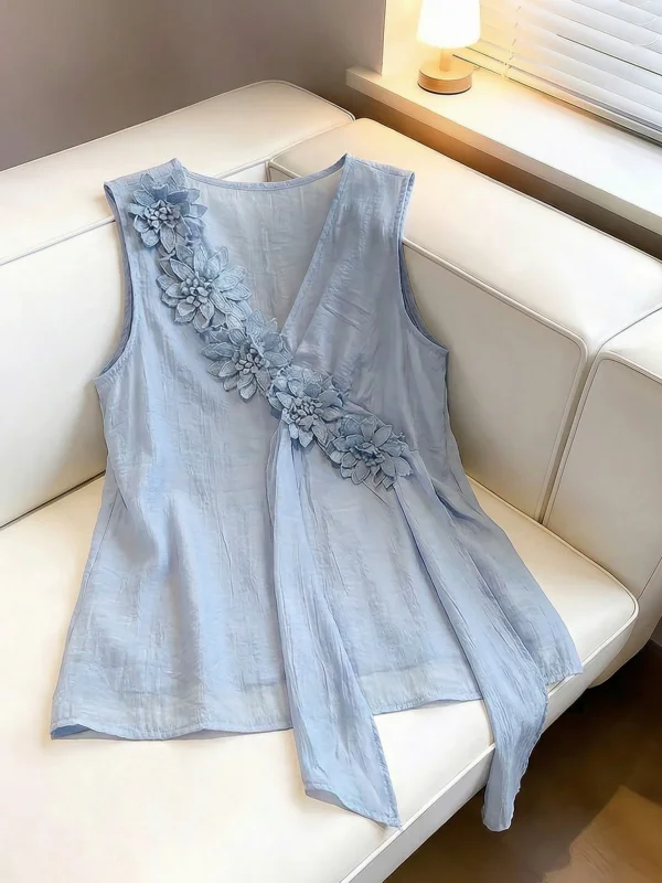 Light Blue 3D Flower V-Neck Strap Vest Women's Summer New Outerwear Sleeveless Top Flattering for plus Size Girls
Light Blue 3D Flower V-Neck Strap Vest Women's Summer New Outerwear Sleeveless Top Flattering for plus Size Girls