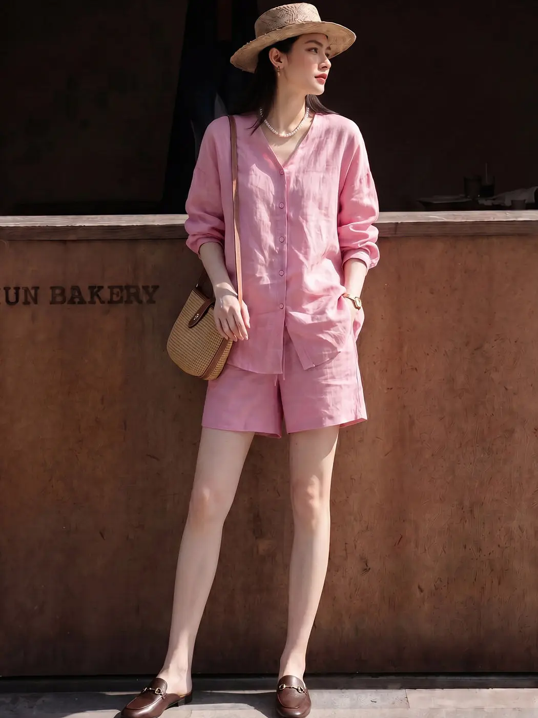Elegant Pink Linen Shirt Set Women Summer Age-defying Loose Sun-protective Clothing Shorts Two-piece Set Korean Style Casual
Elegant Pink Linen Shirt Set Women Summer Age-defying Loose Sun-protective Clothing Shorts Two-piece Set Korean Style Casual