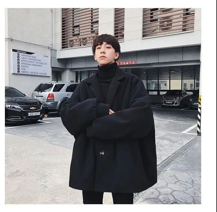 Мужское короткое пальто из шерстяной смеси с заниженной талией, утепленное, с выемками и углублениями
Мужское короткое пальто из шерстяной смеси с заниженной талией, утепленное, с выемками и углублениями