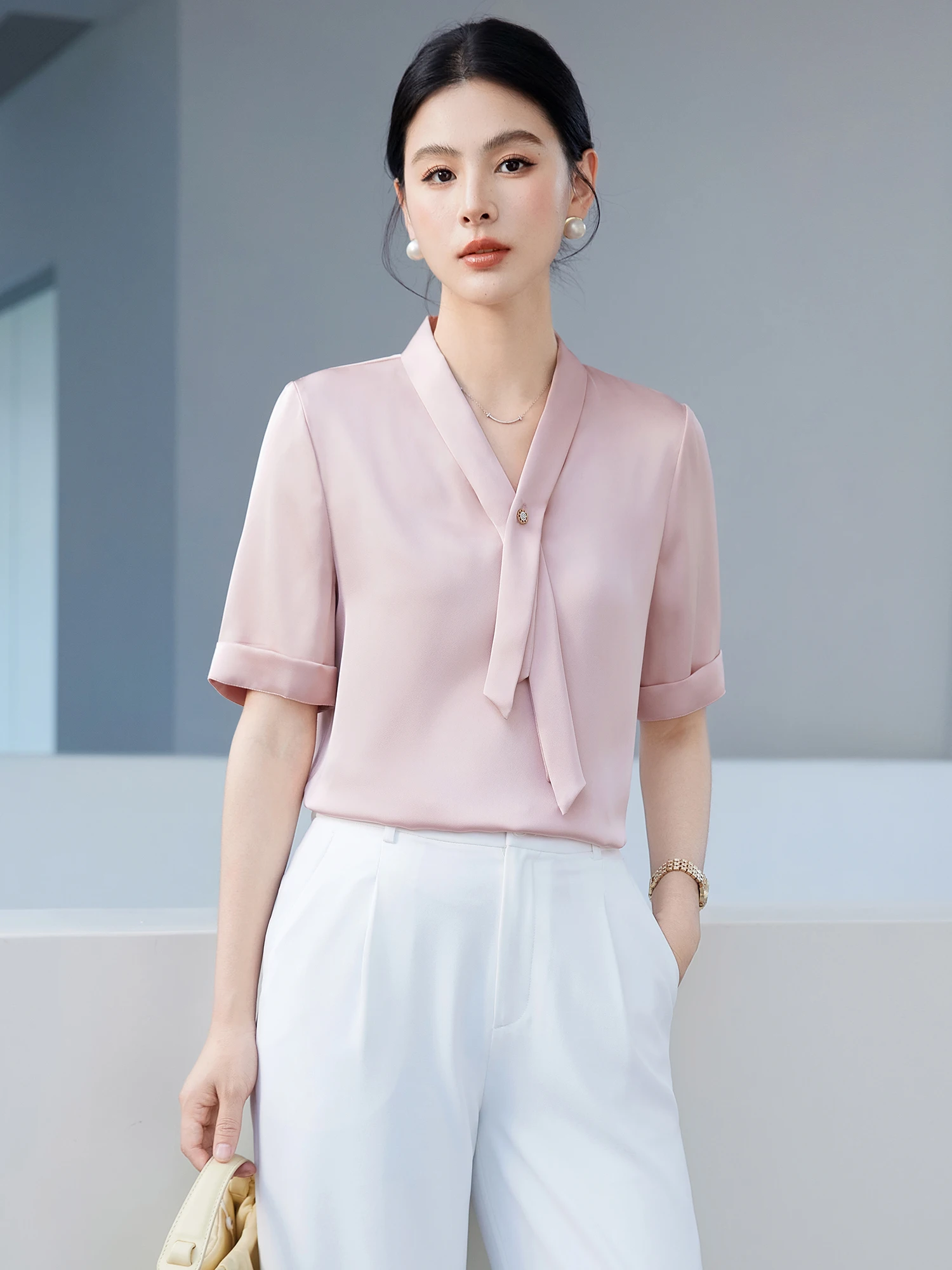 Pink V-neck Short Sleeve Shirt Women's Business Workwear Commute Style High Quality Loose Fit Polyester Fiber Anti-wrinkle Br...
Pink V-neck Short Sleeve Shirt Women's Business Workwear Commute Style High Quality Loose Fit Polyester Fiber Anti-wrinkle Br...