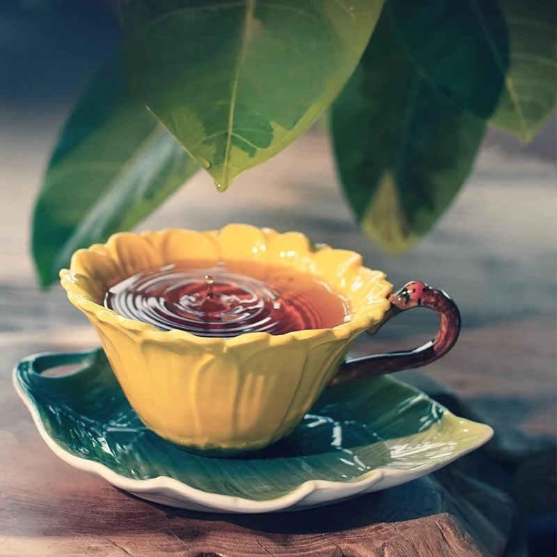 Креативные чашки, чайный сервиз, фарфоровая кофейная чашка, керамическая кружка, блюдце, роскошная посуда, европейский турецкий дизайн, керамическая кружка Tazas
Креативные чашки, чайный сервиз, фарфоровая кофейная чашка, керамическая кружка, блюдце, роскошная посуда, европейский турецкий дизайн, керамическая кружка Tazas