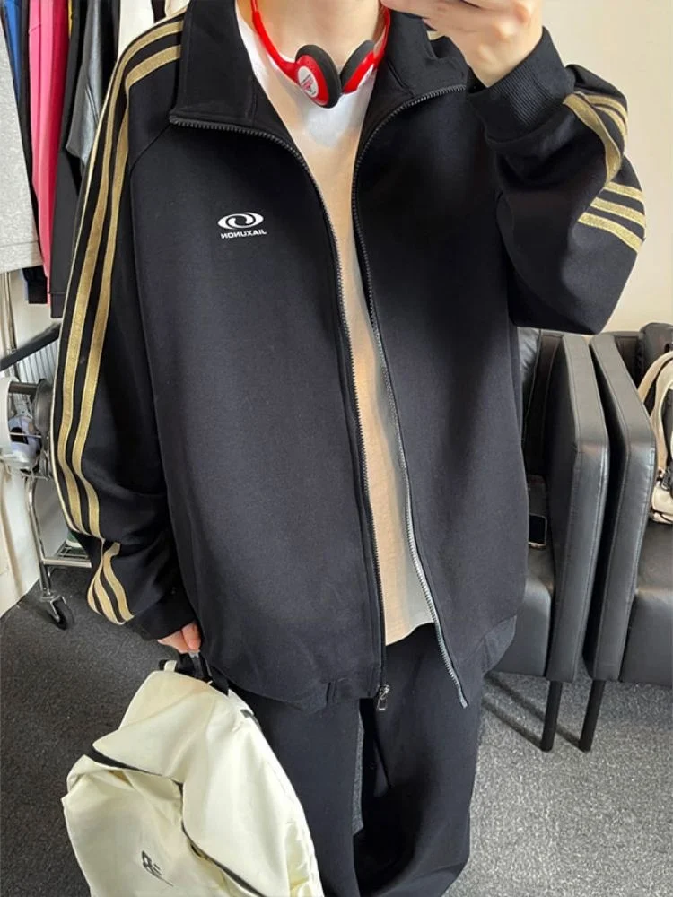 New 2024 Men's Hoodie Sweatshirt Spring Autumn Striped Patchwork Open Cardigan Jacket American Casual Sportswear Set Trendy
New 2024 Men's Hoodie Sweatshirt Spring Autumn Striped Patchwork Open Cardigan Jacket American Casual Sportswear Set Trendy