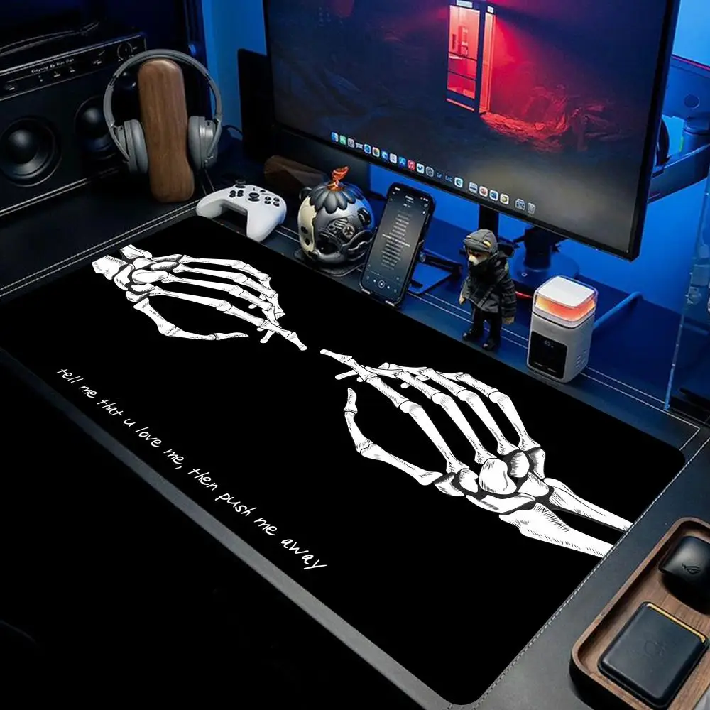 Emo Aesthetic Skeleton Hand Mouse Pad Fingertip Interaction Dark Style Desk Mat for Gamers HYBXXC Gothic Mouse Pad
Emo Aesthetic Skeleton Hand Mouse Pad Fingertip Interaction Dark Style Desk Mat for Gamers HYBXXC Gothic Mouse Pad