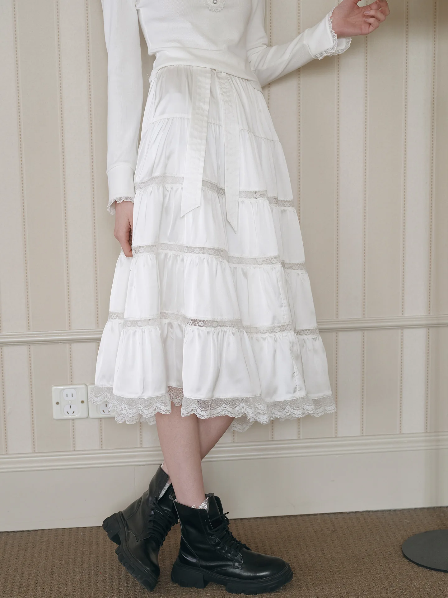 2026 New White Lace Splicing Satin Cake Skirt A-Line Midi Knot Women's Half Skirt Commute Style Polyester Fiber
2026 New White Lace Splicing Satin Cake Skirt A-Line Midi Knot Women's Half Skirt Commute Style Polyester Fiber