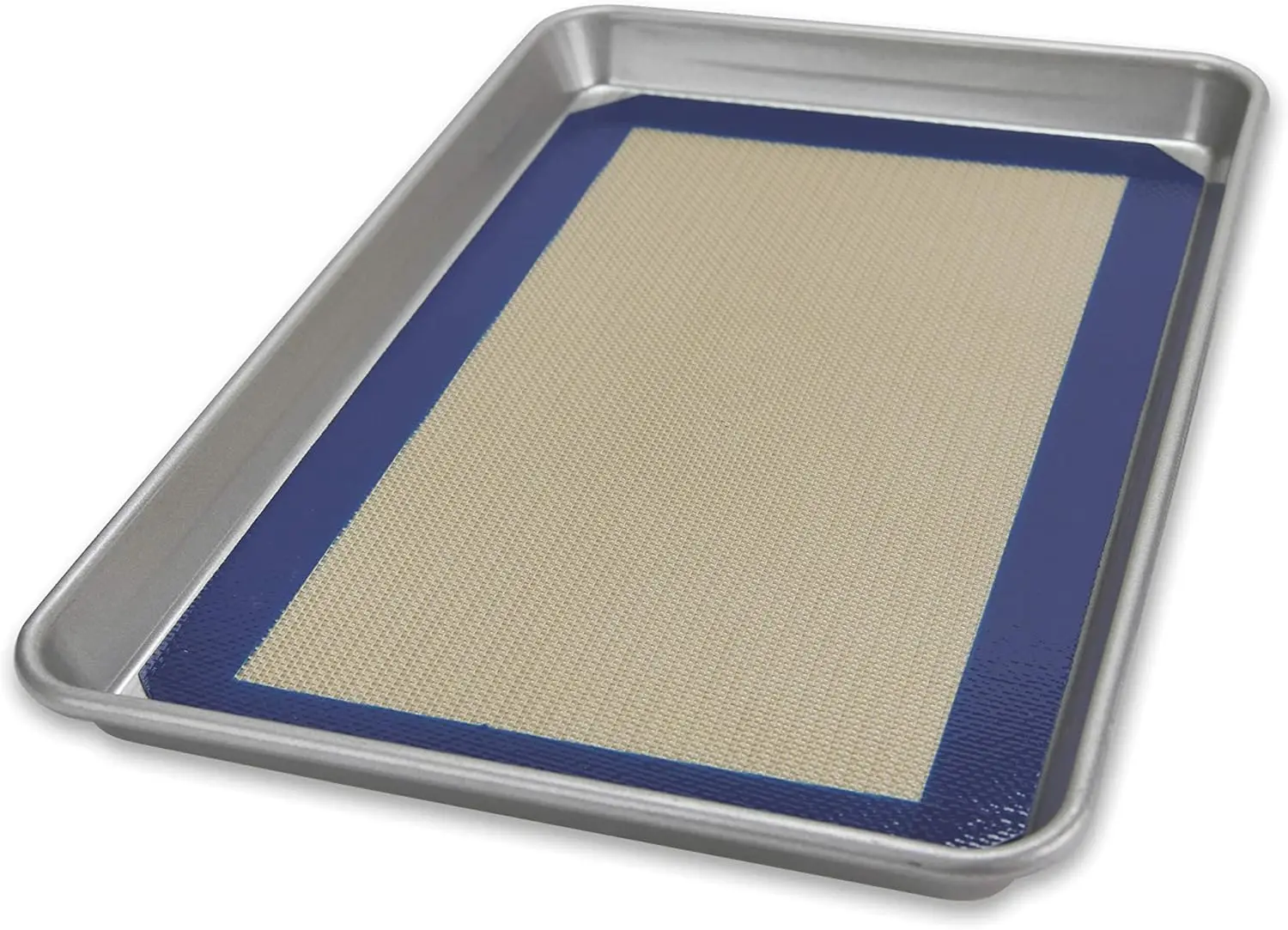 Nonstick Quarter Sheet Pan with Silicone Mat Set
Nonstick Quarter Sheet Pan with Silicone Mat Set