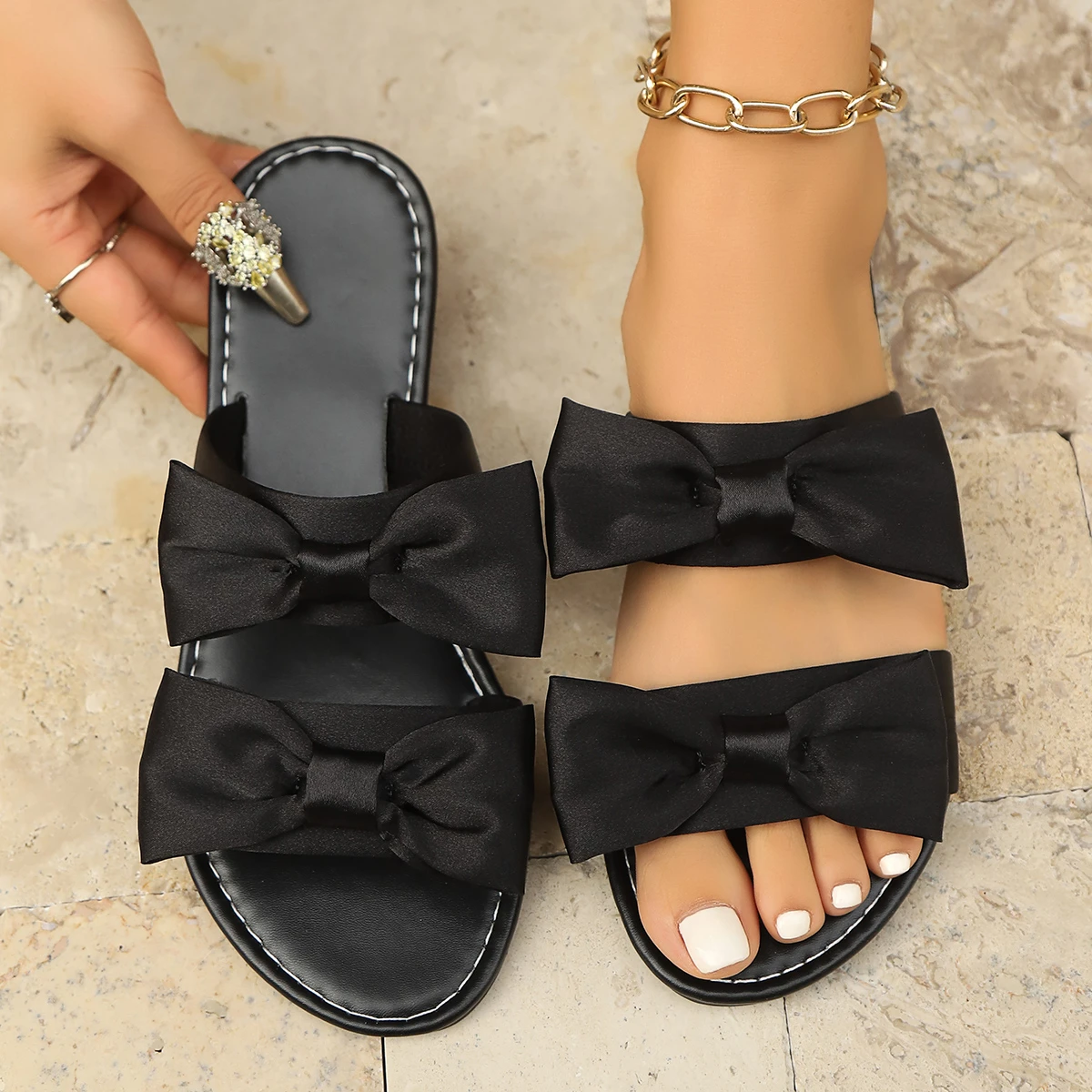 Summer Women Bow Flat Slippers Trend Platform Sandals Slip-on Shoes Casual Soft Light Weight Street Beach Slides Women Sandals
Summer Women Bow Flat Slippers Trend Platform Sandals Slip-on Shoes Casual Soft Light Weight Street Beach Slides Women Sandals