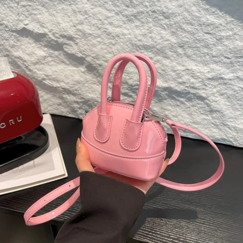 Stylish Luxury Classic Diaper Bag Women's Large Capacity Designer Tote Elegant Minimalist Vintage Fashionable Commuter Shoulder
Stylish Luxury Classic Diaper Bag Women's Large Capacity Designer Tote Elegant Minimalist Vintage Fashionable Commuter Shoulder
