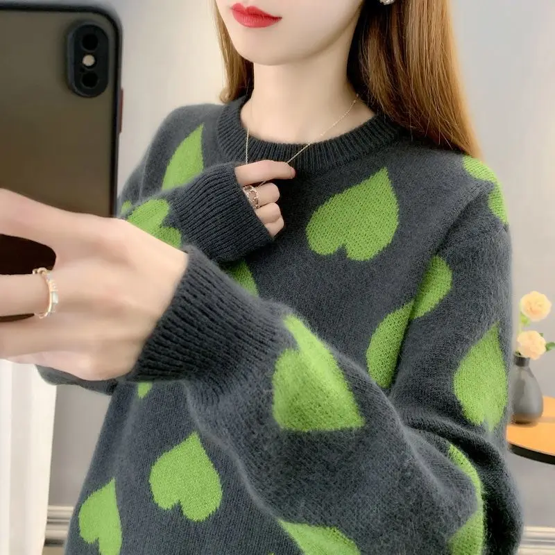 Sweater Women Autumn and Winter 2023 Loose Korean Love Design Feel Soft Long Sleeve O Neck Knit Sweater Pullover Female Tops
Sweater Women Autumn and Winter 2023 Loose Korean Love Design Feel Soft Long Sleeve O Neck Knit Sweater Pullover Female Tops